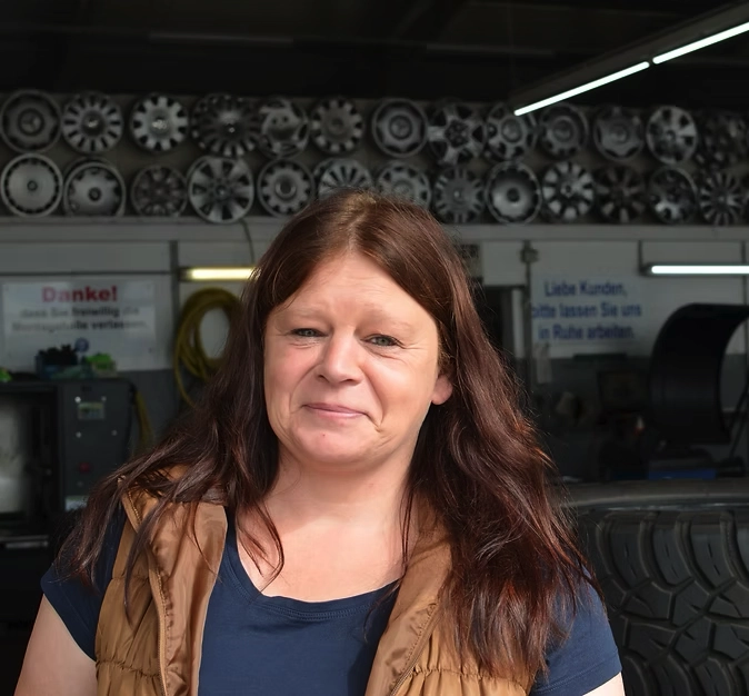 Simone Büchler - Buchhaltung Frerichs Reifenzentrum Sandkrug / Hatten